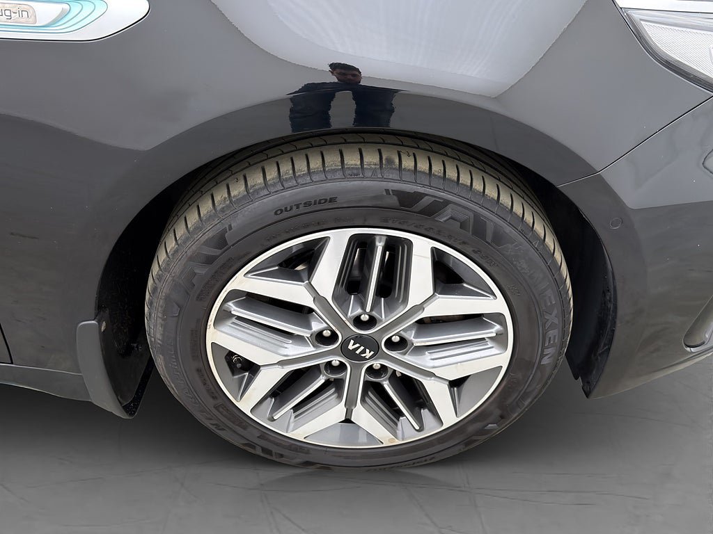 Vehicle Image 35