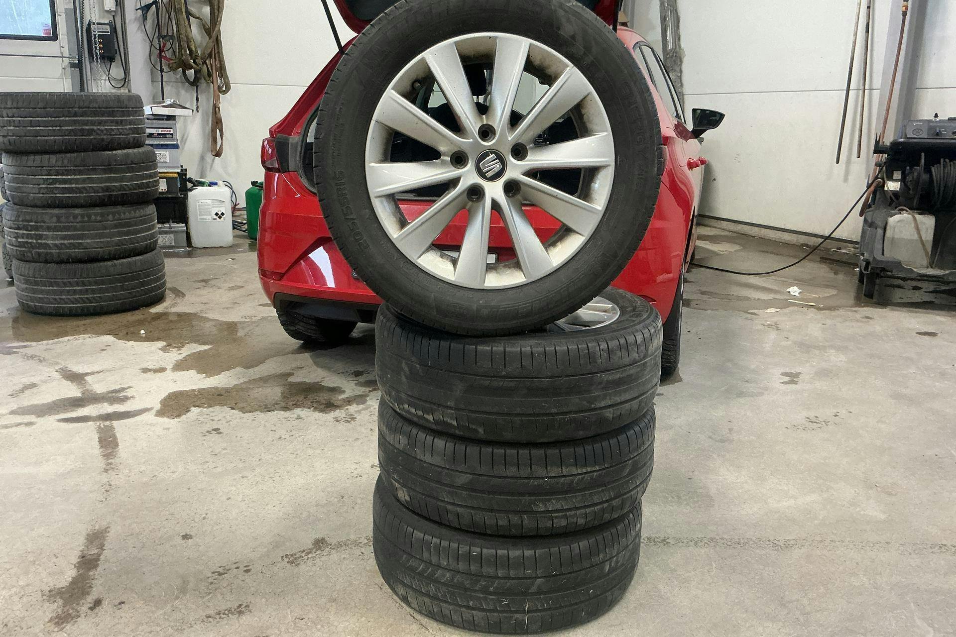Vehicle Image 14