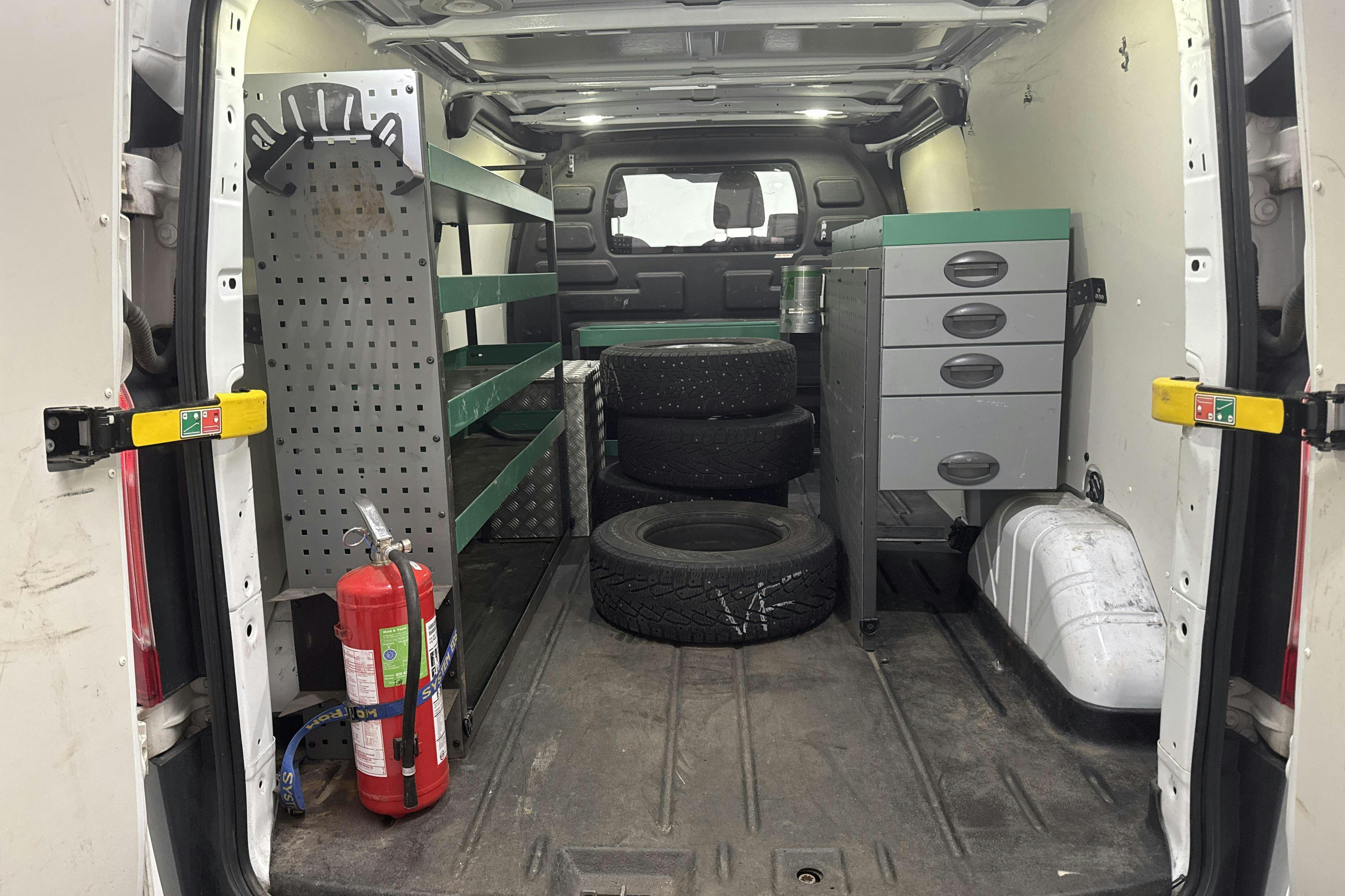 Vehicle Image 8