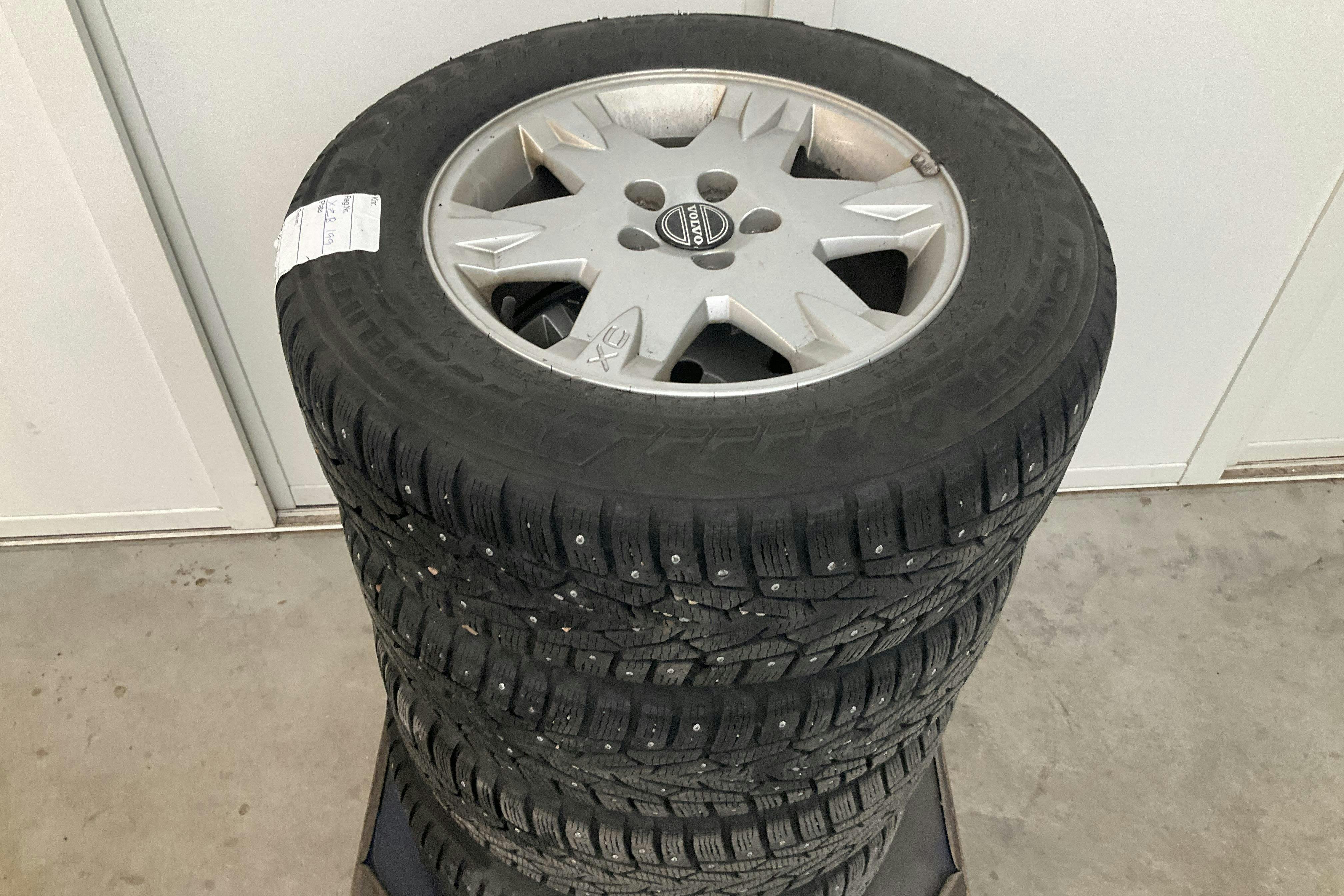 Vehicle Image 12