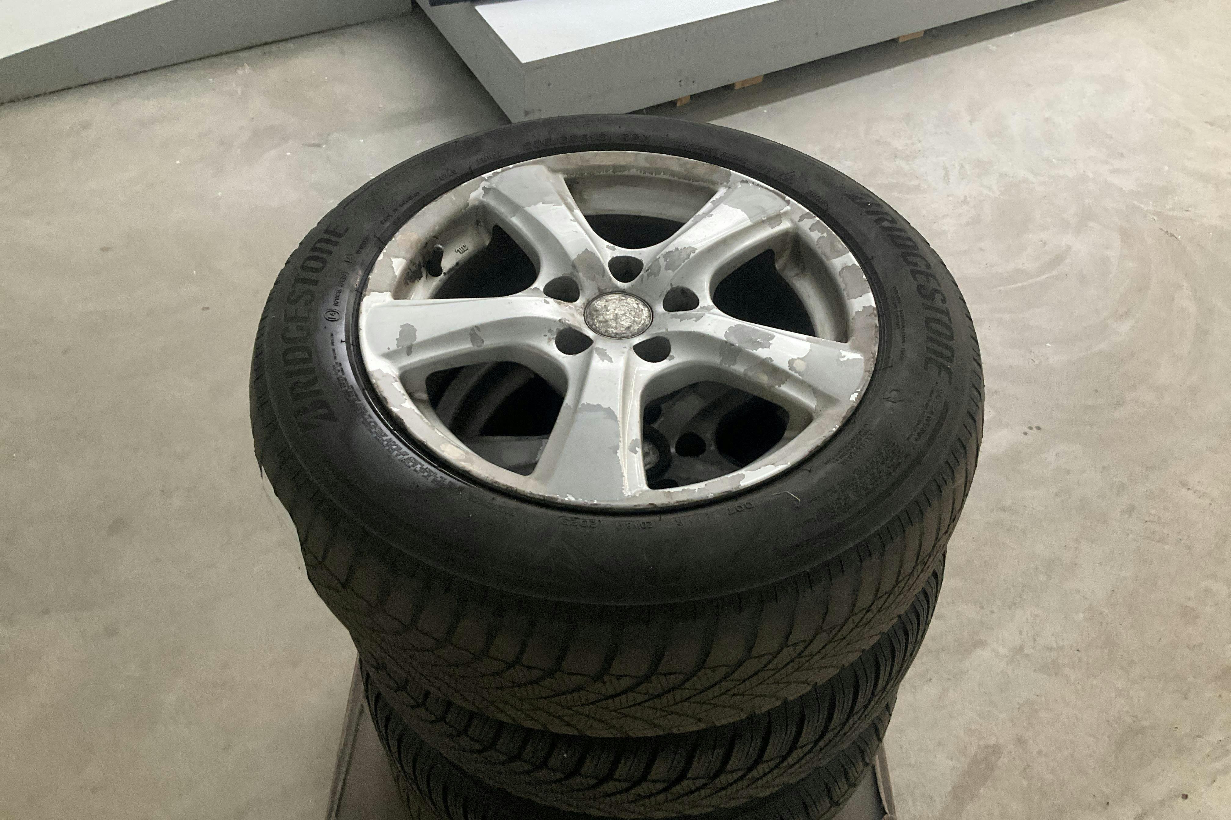 Vehicle Image 16