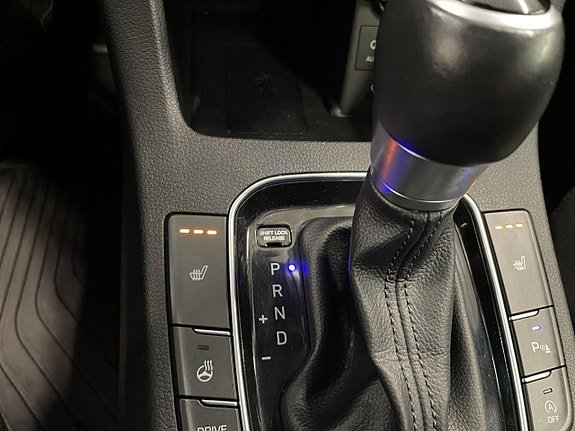 Vehicle Image 24