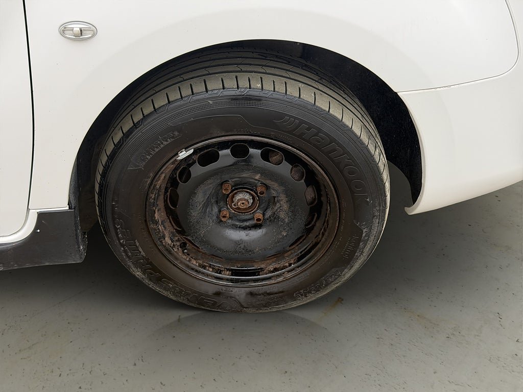 Vehicle Image 19