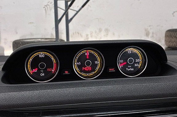 Vehicle Image 24