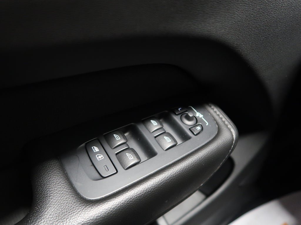 Vehicle Image 40