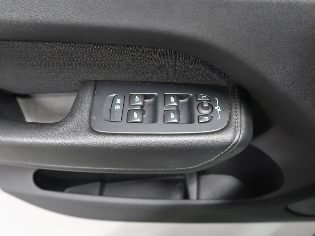 Vehicle Image 41