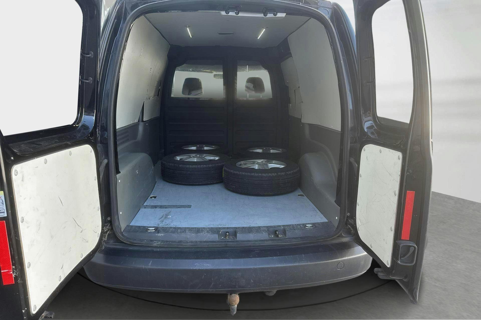 Vehicle Image 9