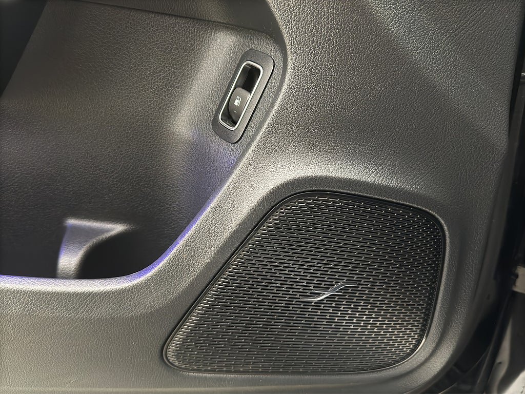 Vehicle Image 26