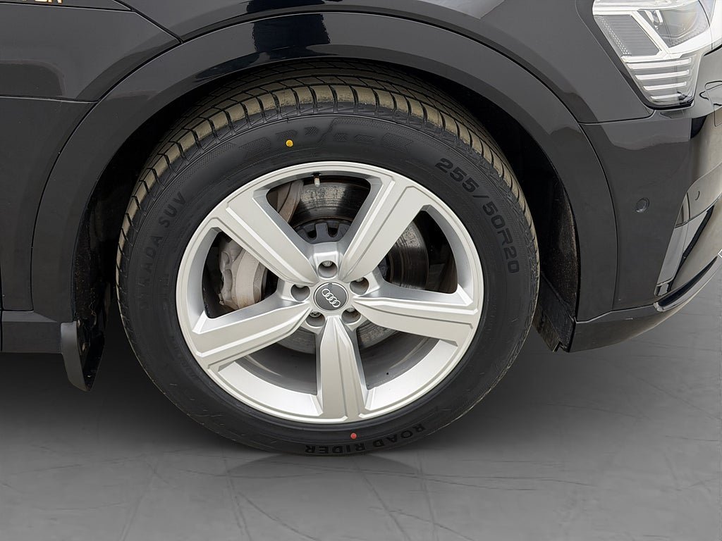 Vehicle Image 30