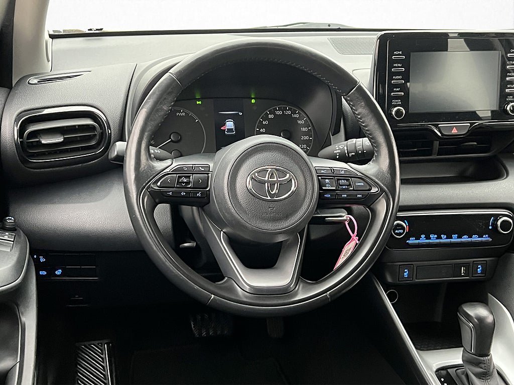 Vehicle Image 10
