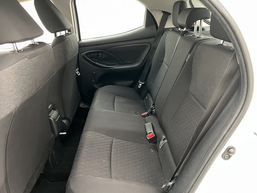 Vehicle Image 19