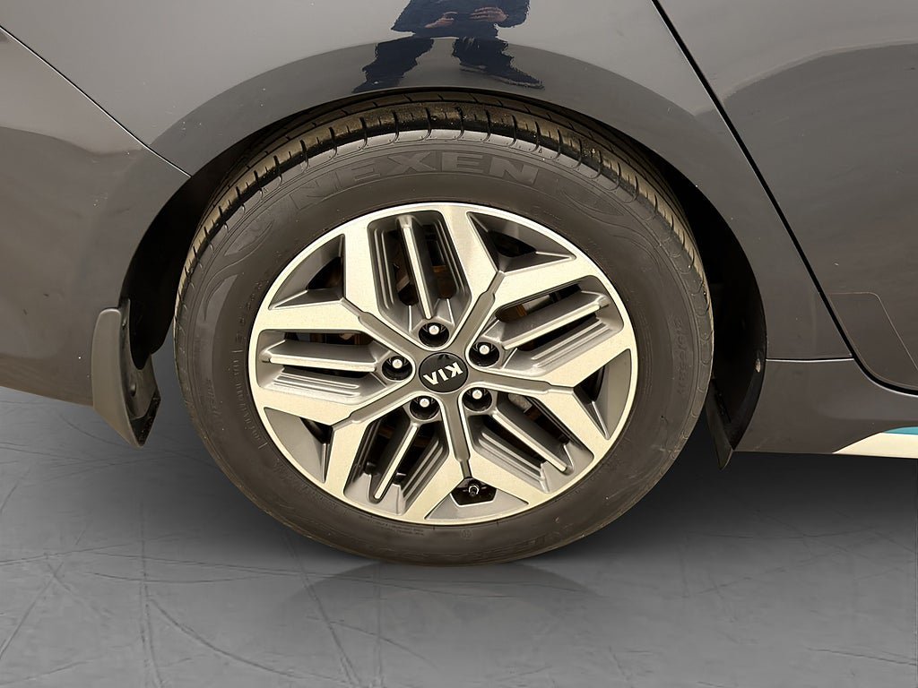 Vehicle Image 36