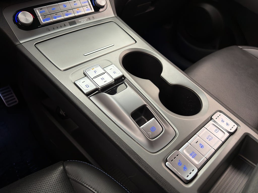 Vehicle Image 30