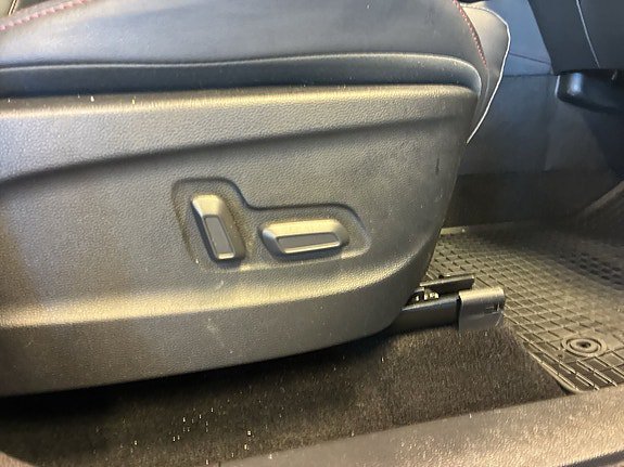 Vehicle Image 17
