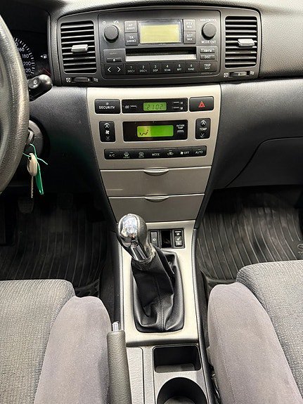 Vehicle Image 17