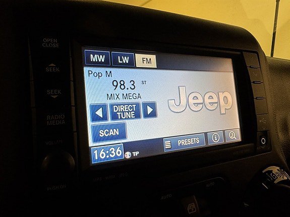 Vehicle Image 16