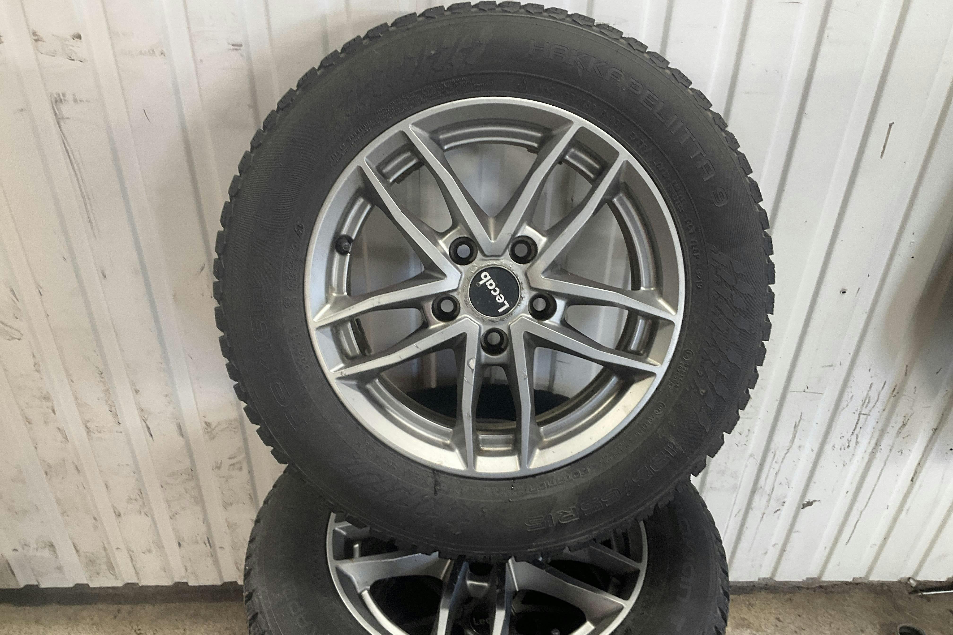 Vehicle Image 14