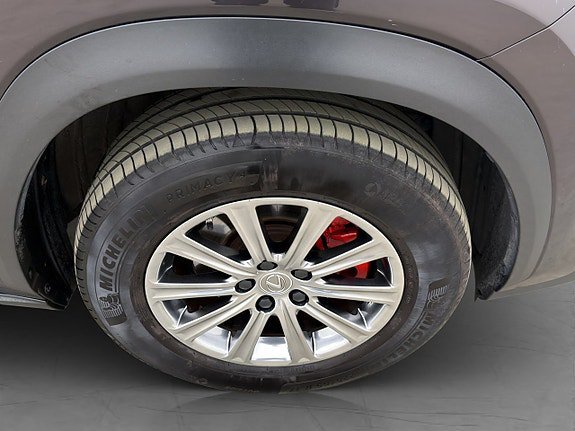 Vehicle Image 32