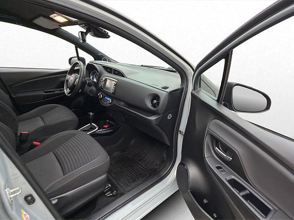 Vehicle Image 10