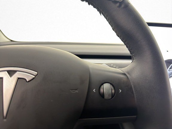 Vehicle Image 26