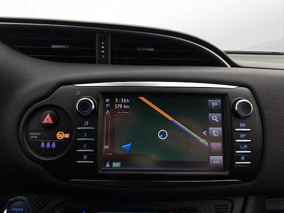 Vehicle Image 21