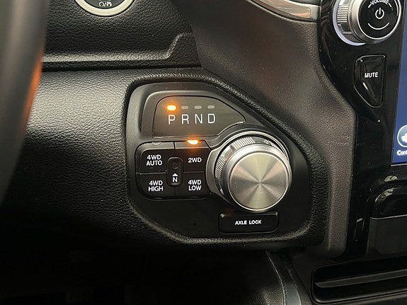 Vehicle Image 33