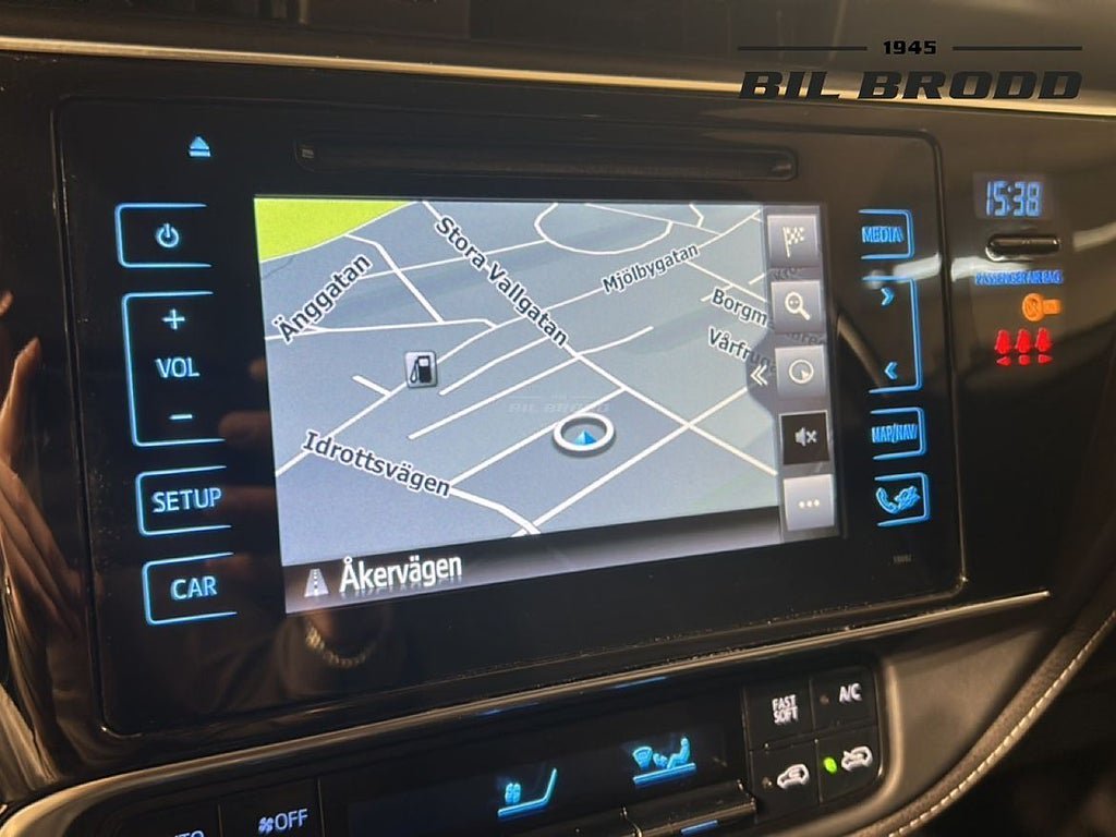 Vehicle Image 11