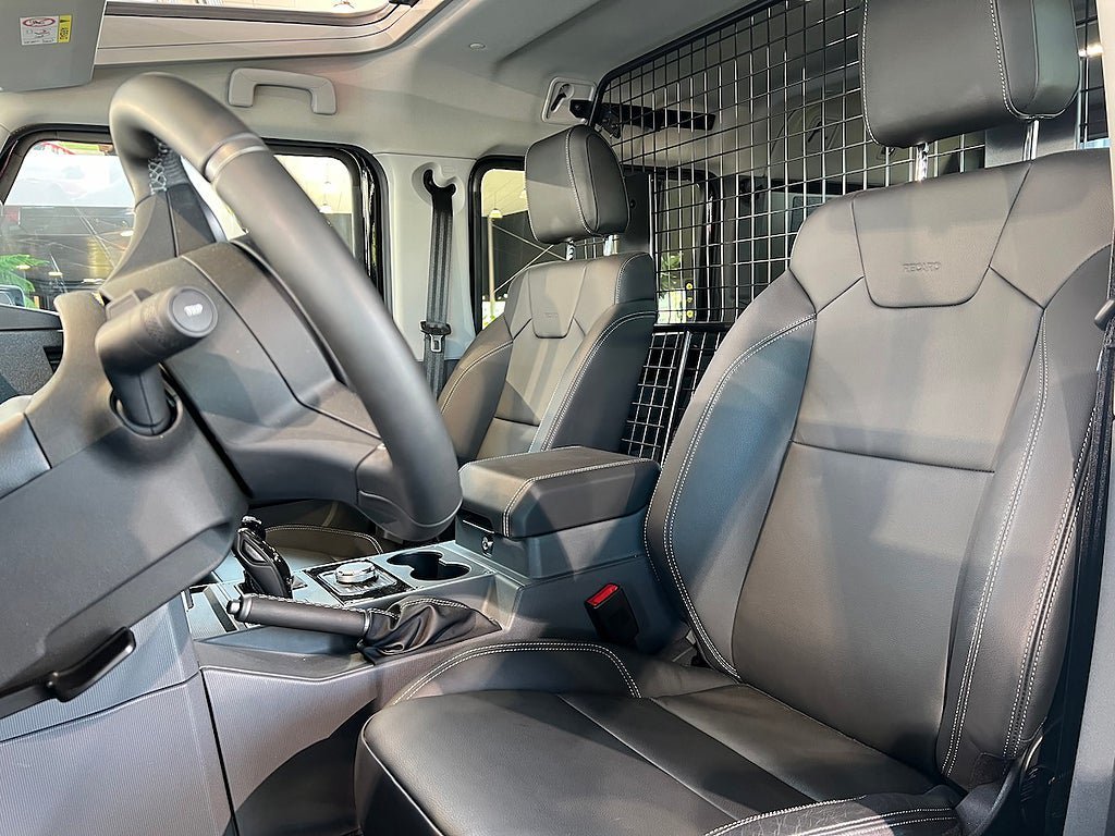 Vehicle Image 6