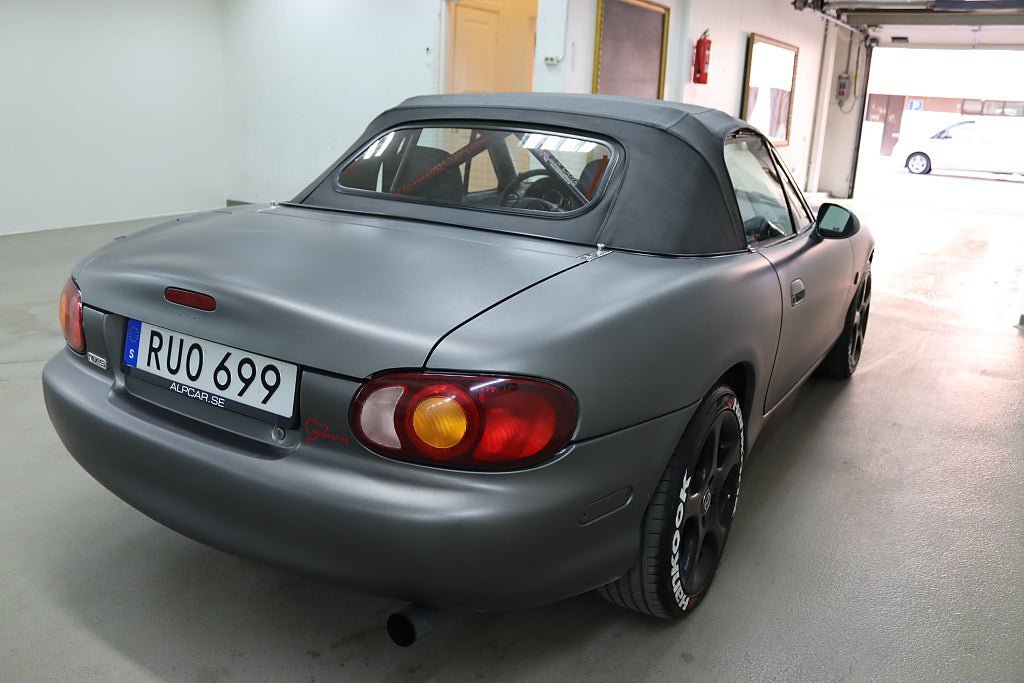 Vehicle Image 6