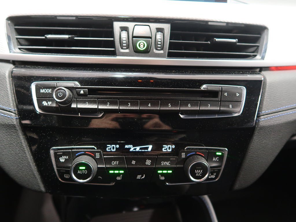 Vehicle Image 37