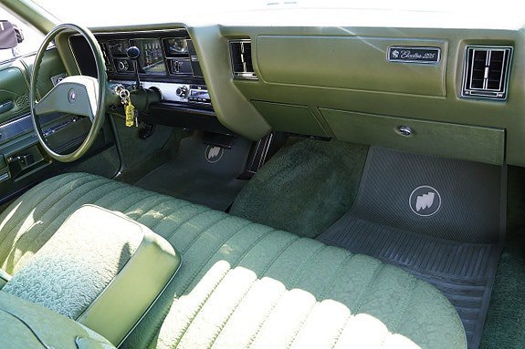 Vehicle Image 22