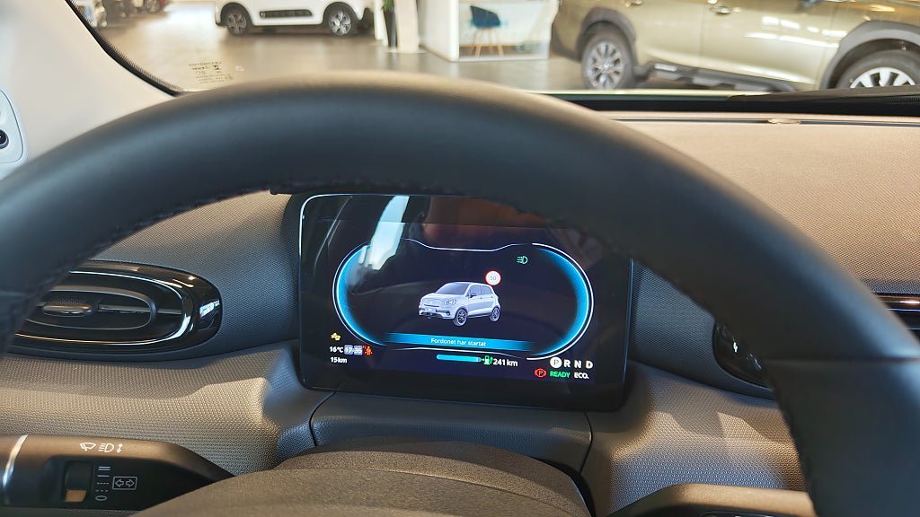 Vehicle Image 10