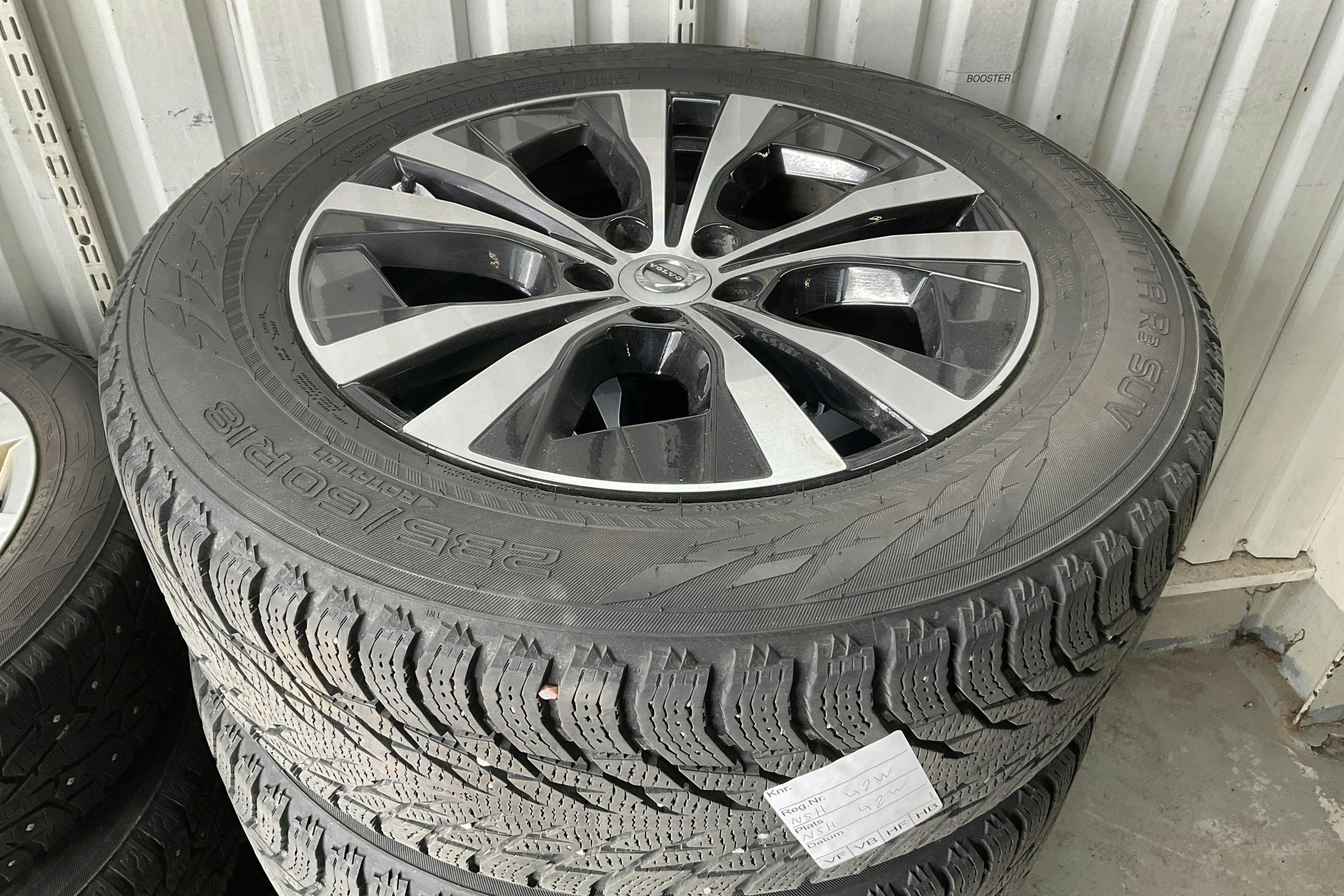 Vehicle Image 16