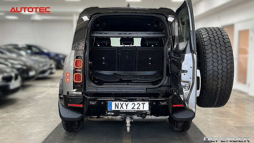 Vehicle Image 9
