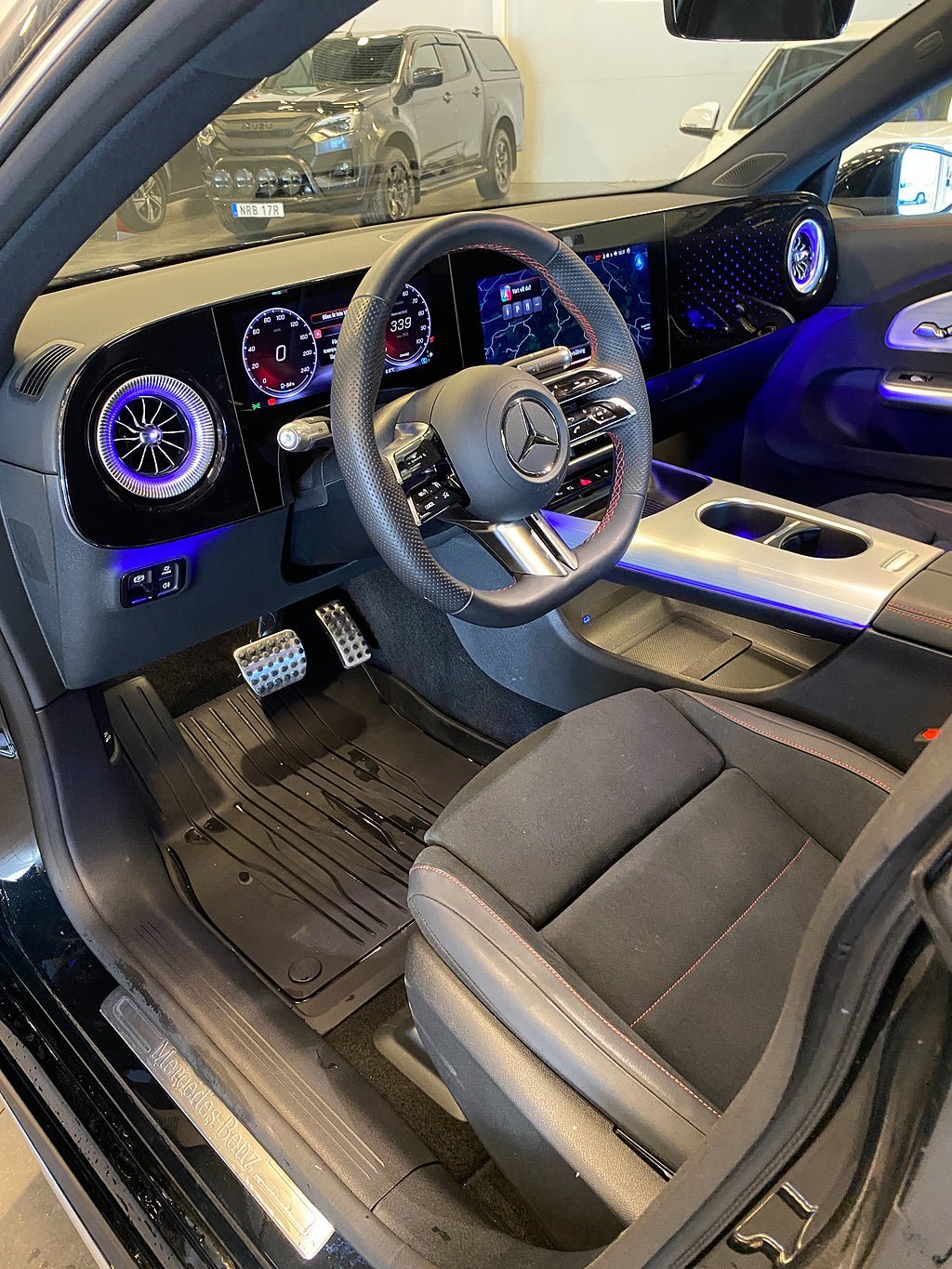 Vehicle Image 22