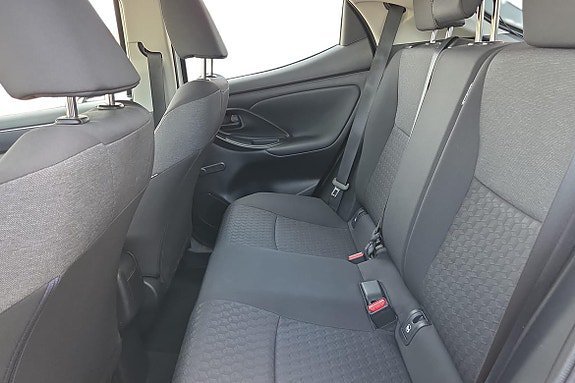 Vehicle Image 29