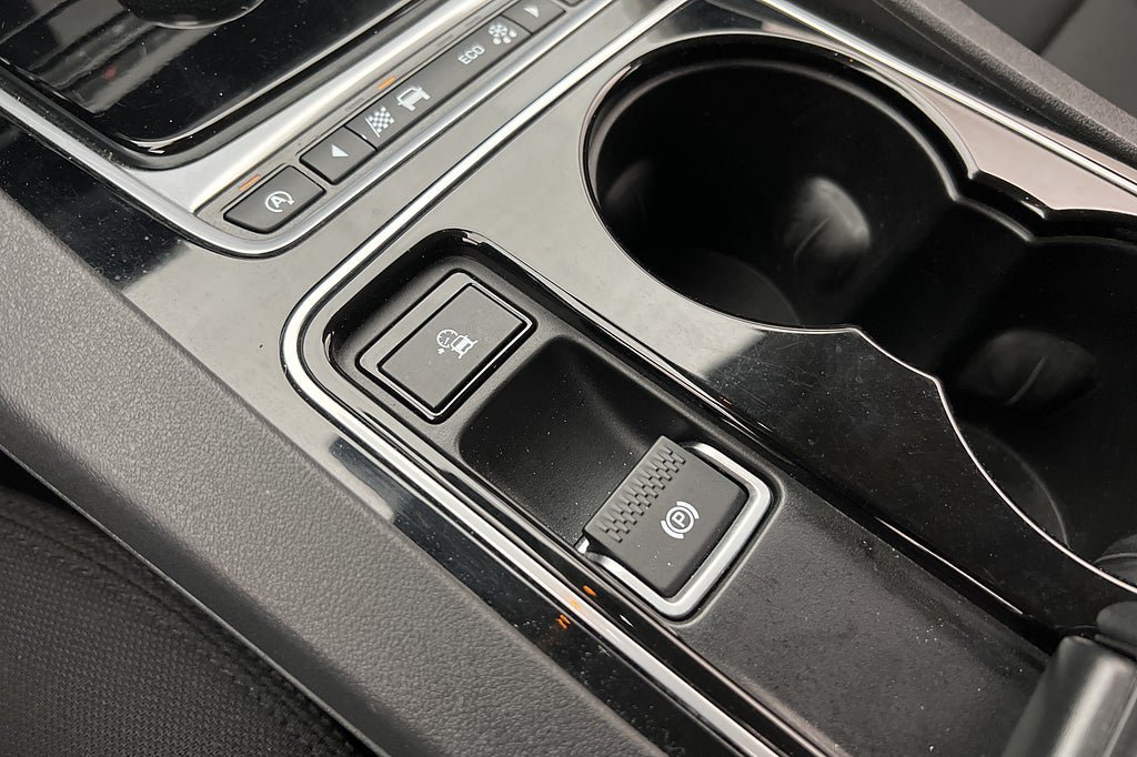 Vehicle Image 23