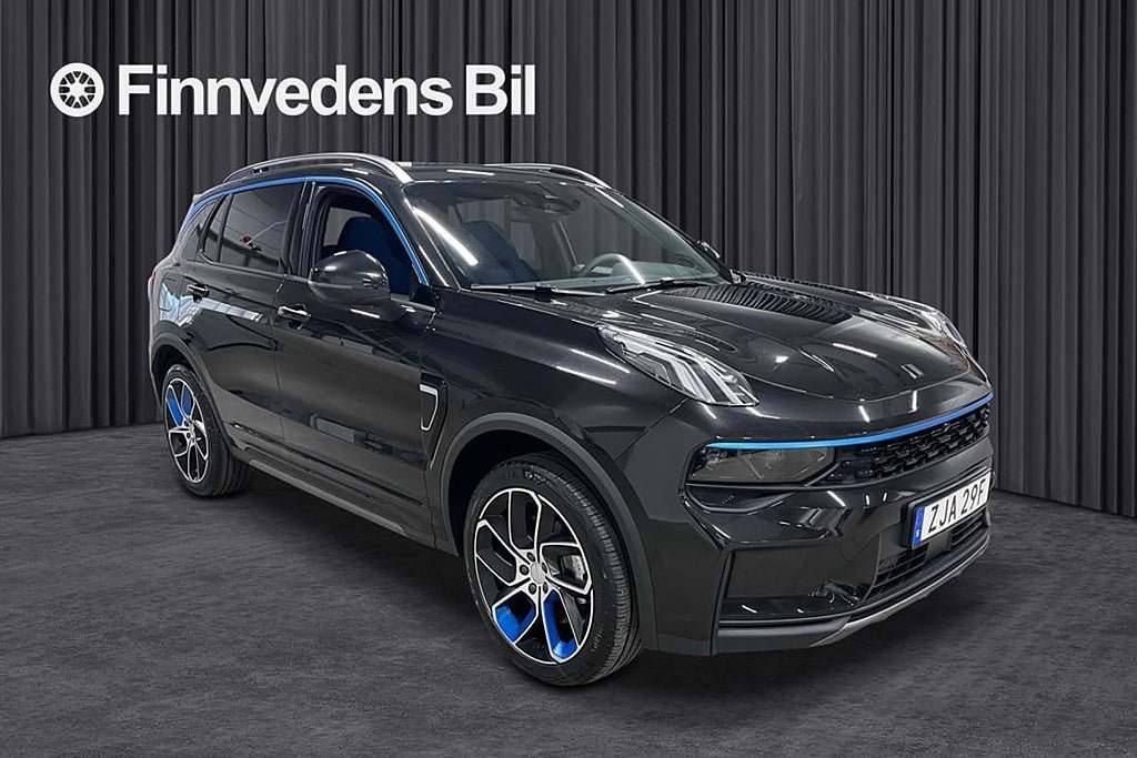 Vehicle Image 4