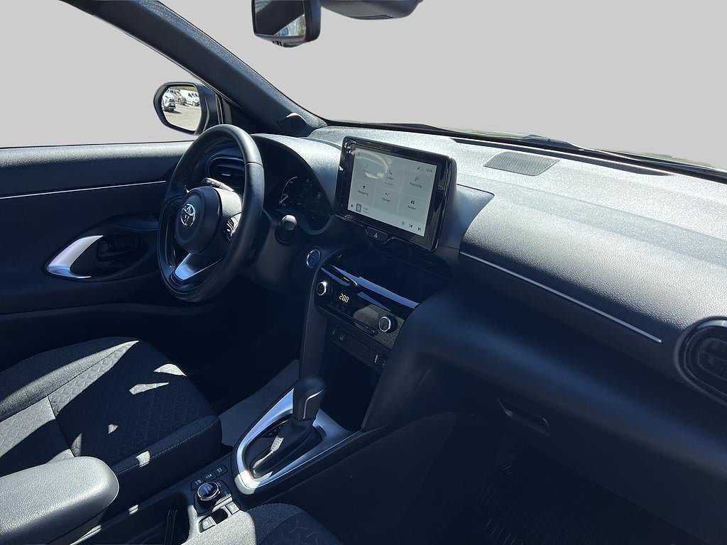 Vehicle Image 7