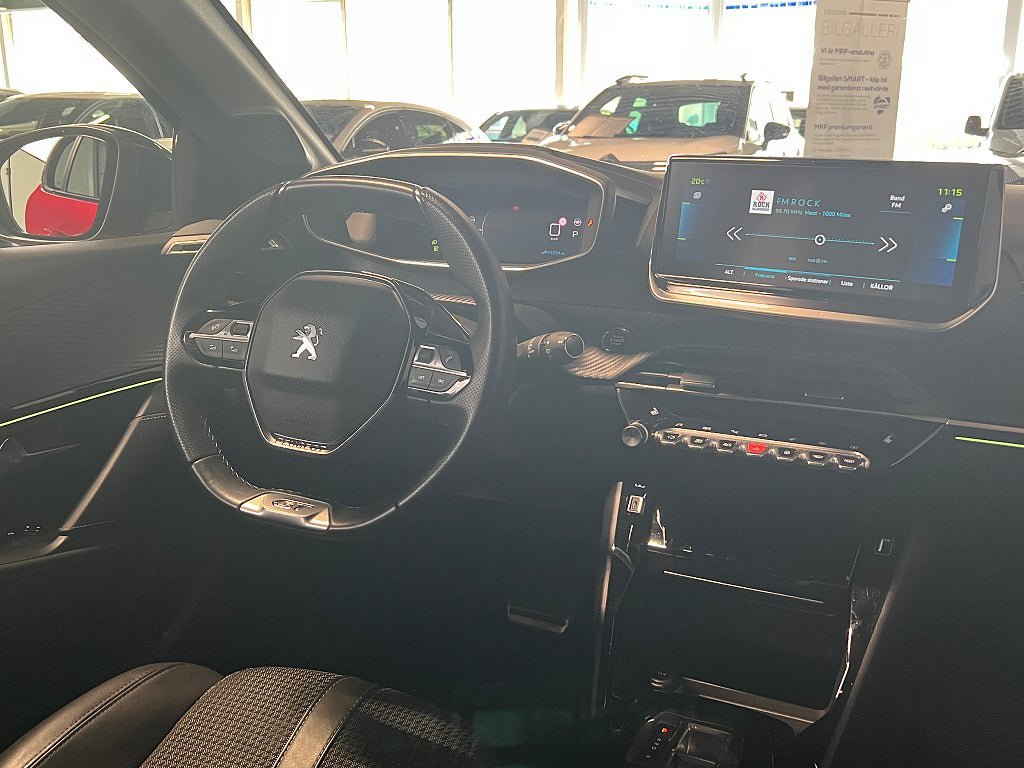 Vehicle Image 18