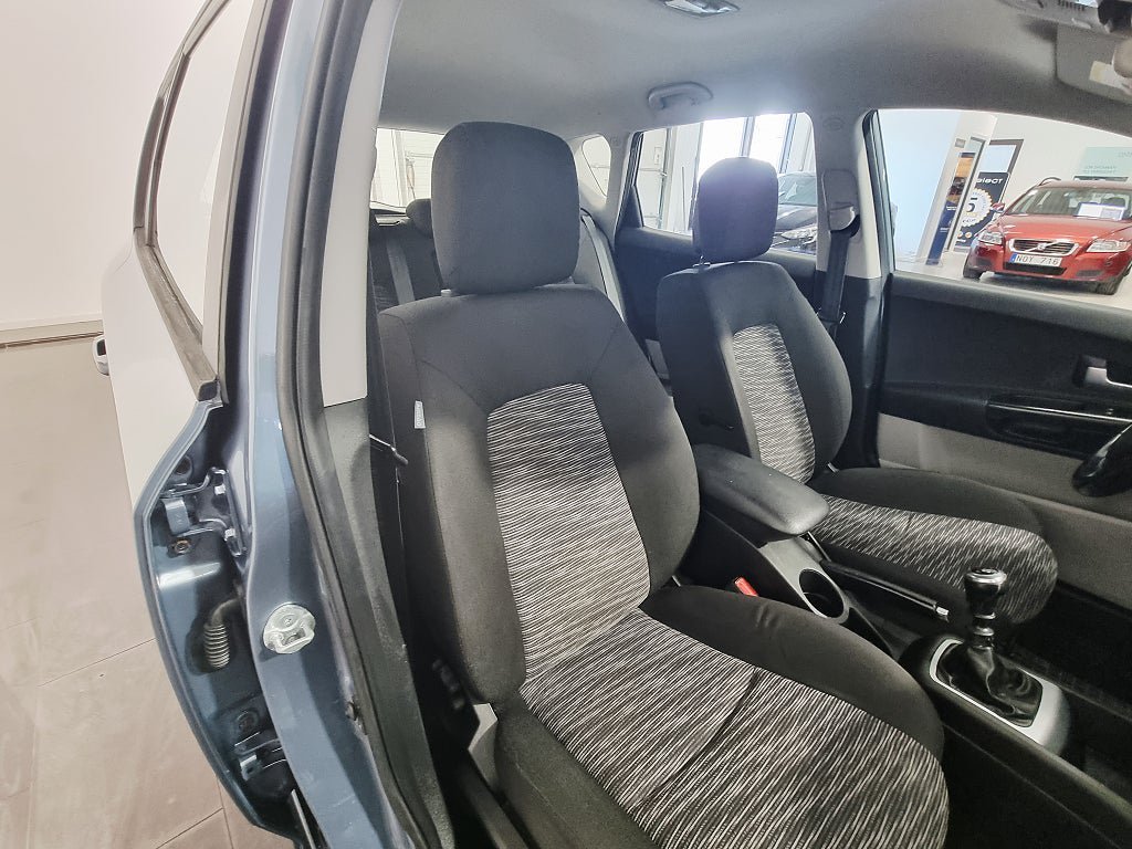 Vehicle Image 18