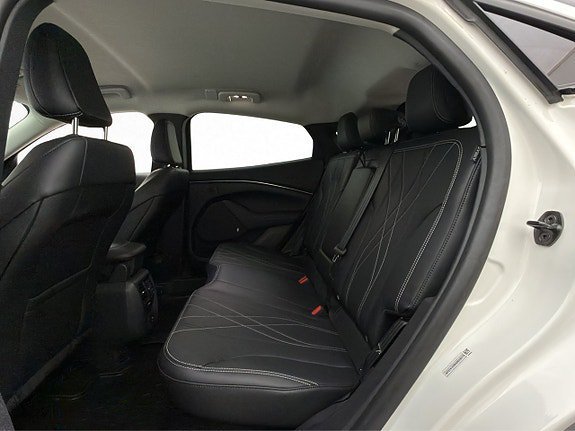 Vehicle Image 27