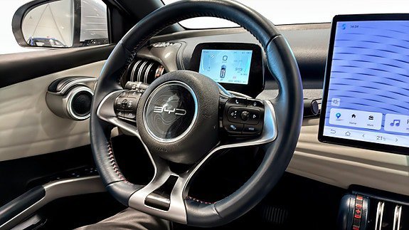 Vehicle Image 13