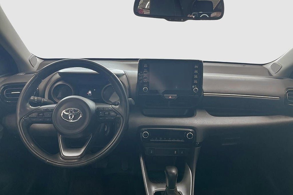 Vehicle Image 11