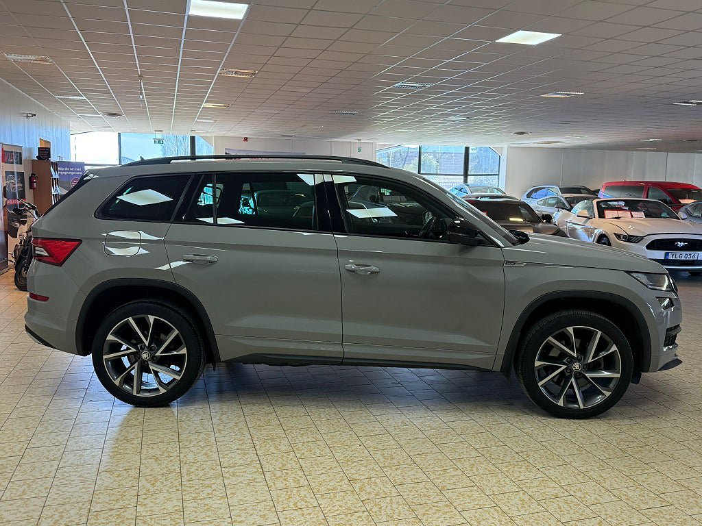 Vehicle Image 8