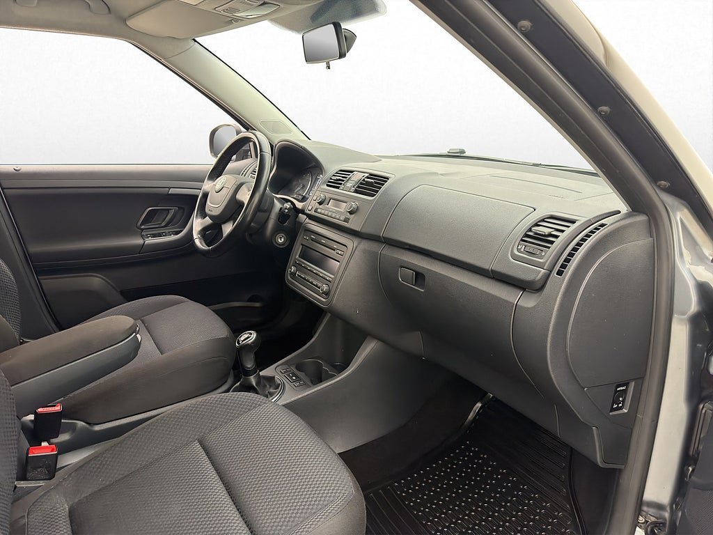 Vehicle Image 16