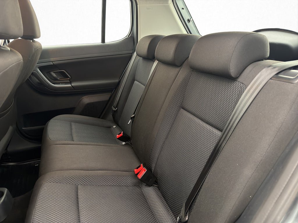Vehicle Image 18