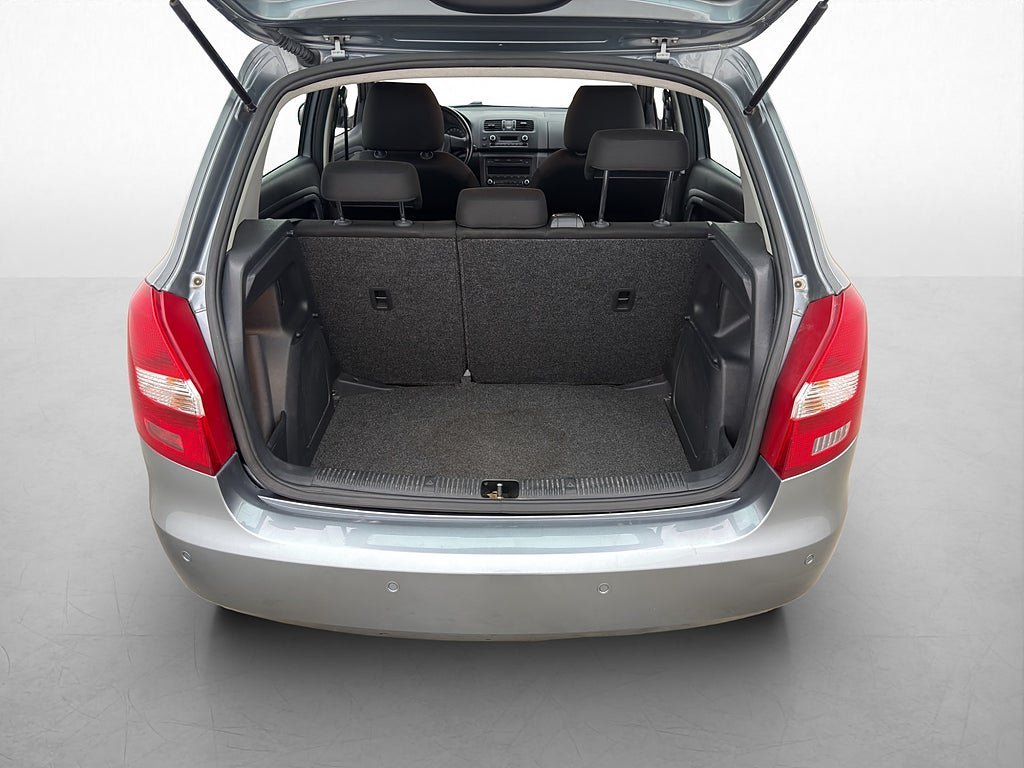 Vehicle Image 19