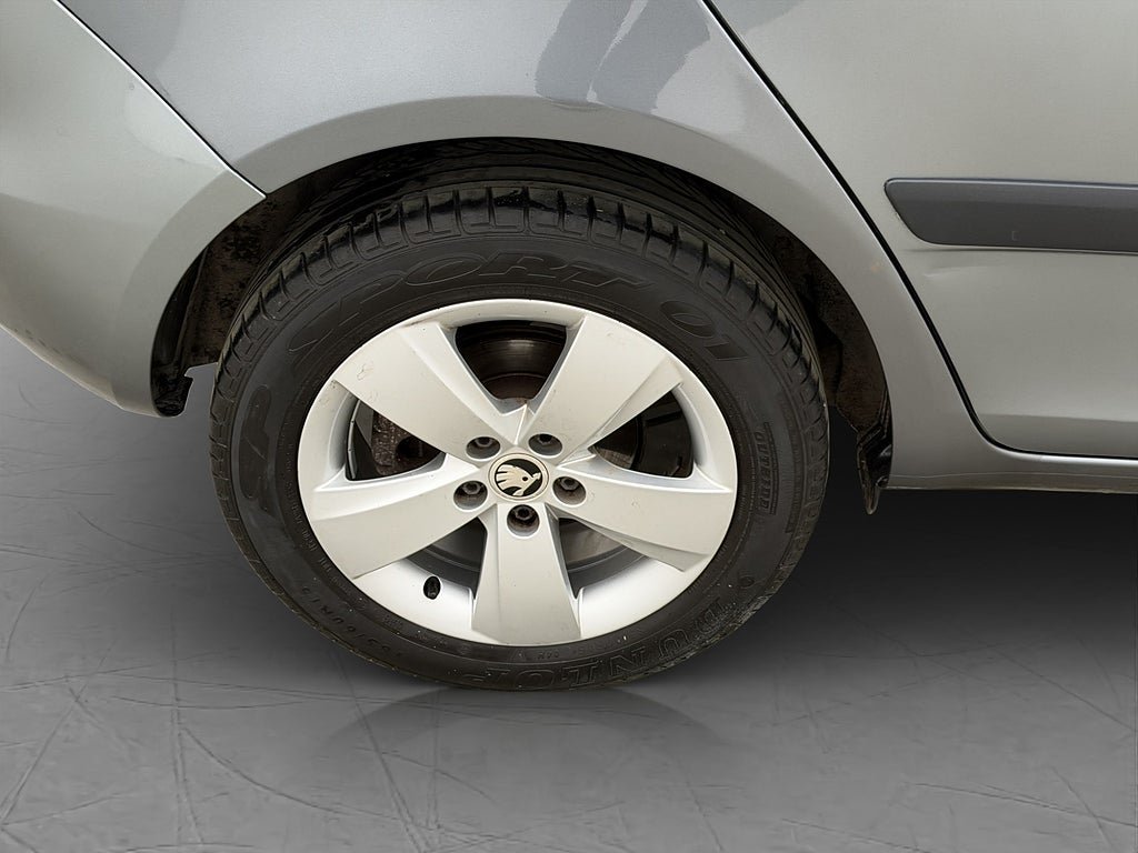 Vehicle Image 22