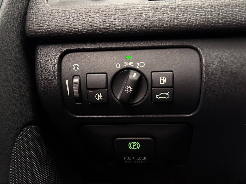 Vehicle Image 27